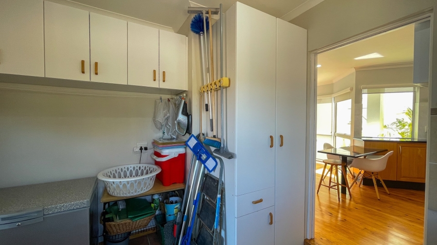 5 Bedroom Property for Sale in Hersham Western Cape